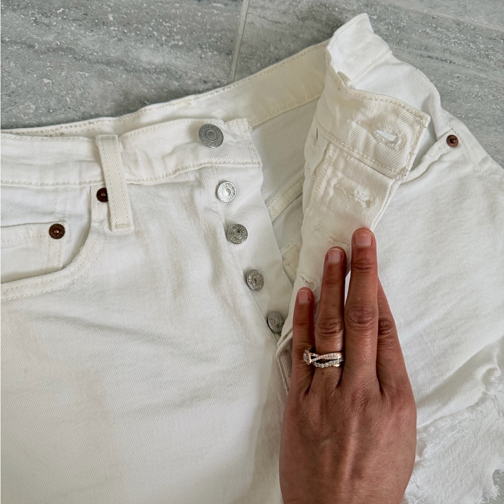Levi’s 501 White High Rise Cutoff Shorts Raw Hem Button Fly W25 - Picture 5 of 13
